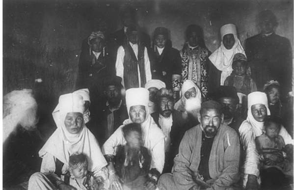 Kazakh Traditional Clothing. What did nomadic men and women wear?